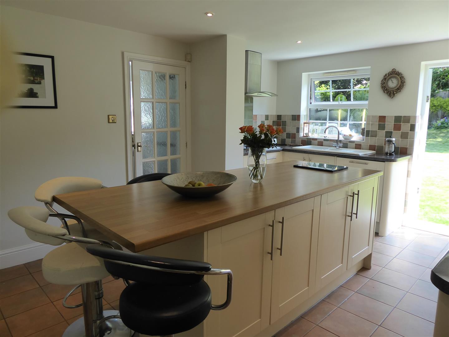 KITCHEN/BREAKFAST ROOM